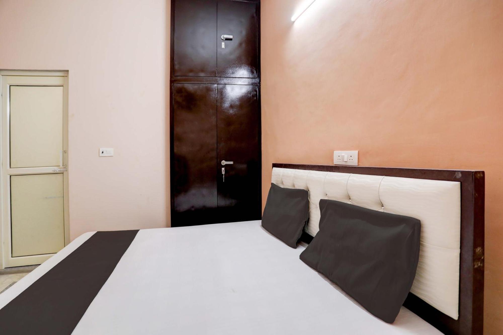 Hotel O Tilak Hotel 24 Sector 27 Near By Vinayak Hospital Gali No-6 Noida Exteriér fotografie