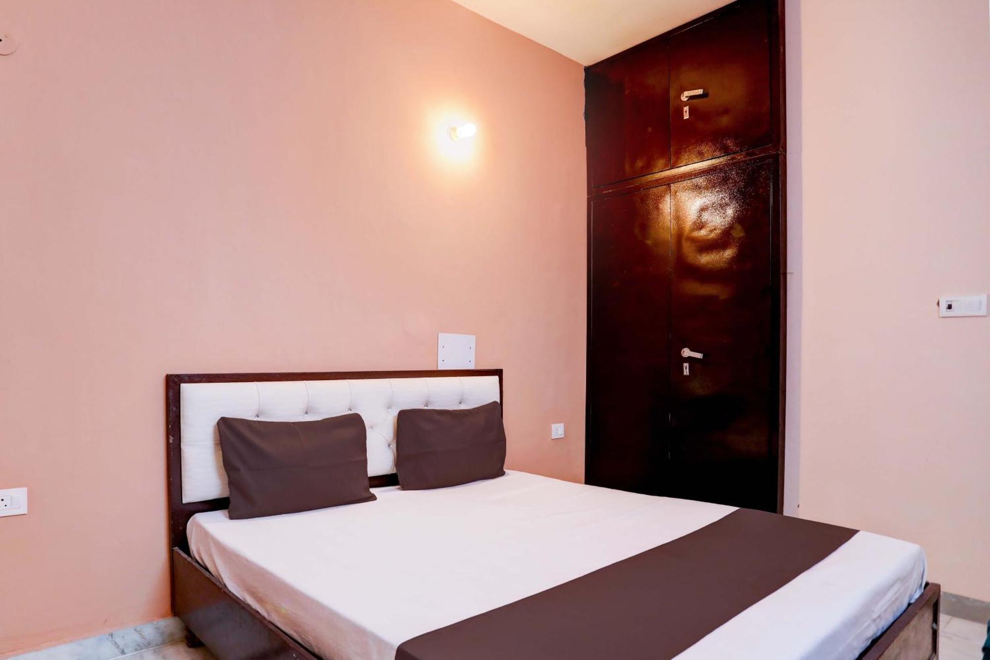 Hotel O Tilak Hotel 24 Sector 27 Near By Vinayak Hospital Gali No-6 Noida Exteriér fotografie